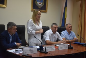 «Нам 20 років. У  житлі, побудованому Миколаївським регіональним управлінням Держмолодьжитла, виросло нове покоління  миколаївців.»